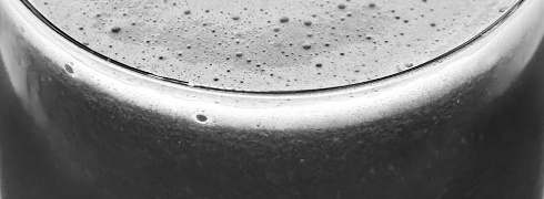 Als door veroudering het geheugen minder goed gaat werken, dan kun je daar met een dagelijks glas granaatappelsap iets aan doen. Neurologen van de University of California in Los Angeles konden met MRI-scans zien dat granaatappelsap de samenwerking van delen van de hersenen bij het herinneringsproces verbetert.